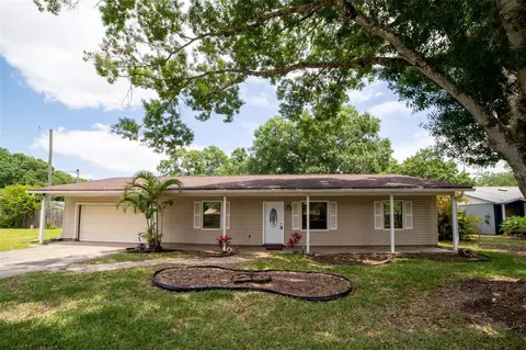 811 N Lavon Ave, Kissimmee, FL 34741
