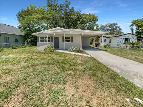 260 Pineview Dr, Oviedo, FL 32765
