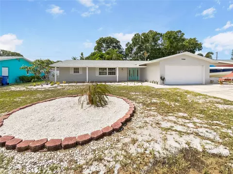 1900 63rd Ave S, Saint Petersburg, FL 33712