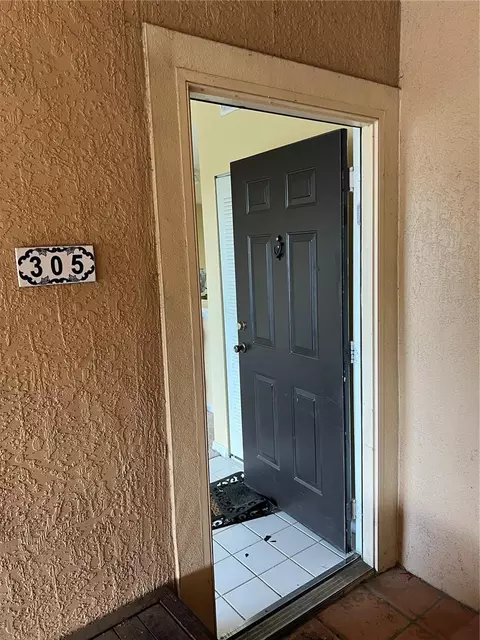 5572 Metrowest Blvd #305, Orlando, FL 32811
