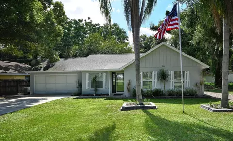 906 Kentucky Blvd, Eustis, FL 32726