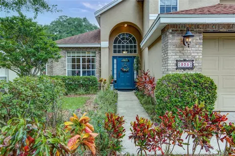 925 N Lake Claire Cir, Oviedo, FL 32765