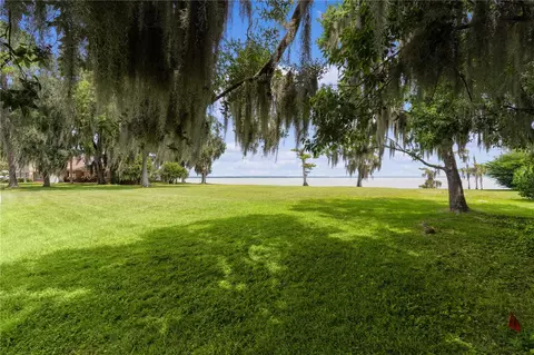 Lakeshore Drive, Yalaha, FL 34797