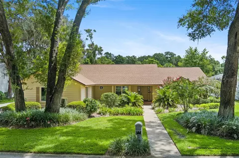 2035 Eagles Rest Dr, Apopka, FL 32712