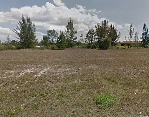 2002 NW 21st St, Cape Coral, FL 33993