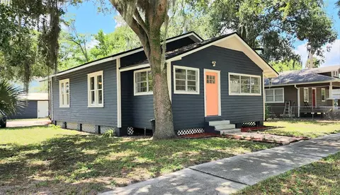 220 S Holly Ave, Sanford, FL 32771