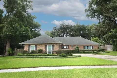 317 Spring Valley Dr, Altamonte Springs, FL 32714