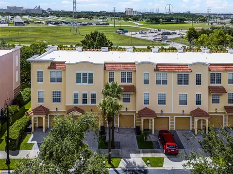 8024 Cool Breeze Dr #127, Orlando, FL 32819