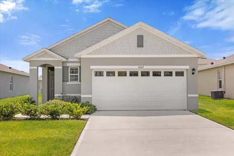 2609 Rowan St, Tavares, FL 32778