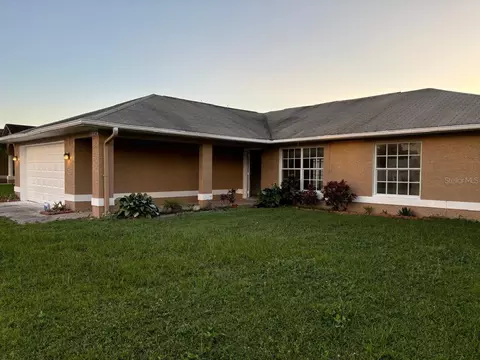 712 Versailles Ln, Kissimmee, FL 34759