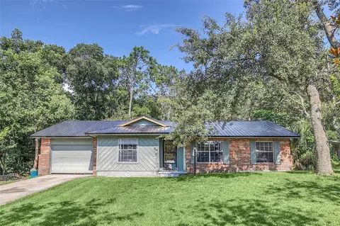 2401 Oxford Rd, Deland, FL 32724
