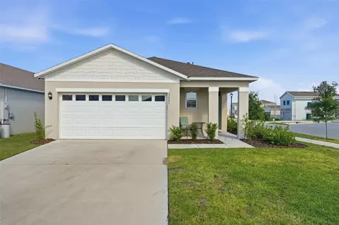 3047 Tansy St, Tavares, FL 32778