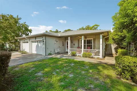 205 Parrotte Ct, Mount Dora, FL 32757