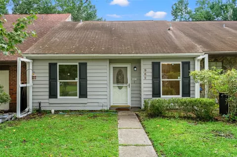 962 Village Dr, Brooksville, FL 34601