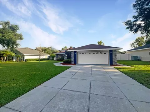 133 Towering Pines Dr, Lakeland, FL 33813