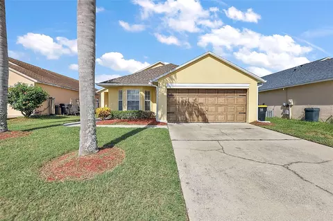 325 Aylesbury Ln, Davenport, FL 33837