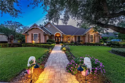2884 Old Castle Dr, Winter Park, FL 32792
