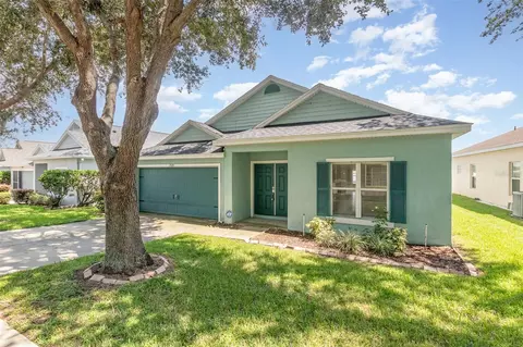 1320 Kellogg Dr, Tavares, FL 32778