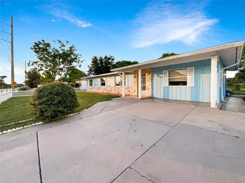 2254 Howland Blvd, Deltona, FL 32738