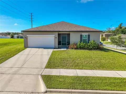 16486 Blooming Cherry Dr, Groveland, FL 34736