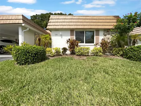 2413 Riverbluff Pkwy #V-231, Sarasota, FL 34231