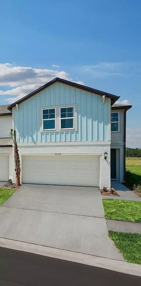 7639 Momentum Pkwy, Wesley Chapel, FL 33545