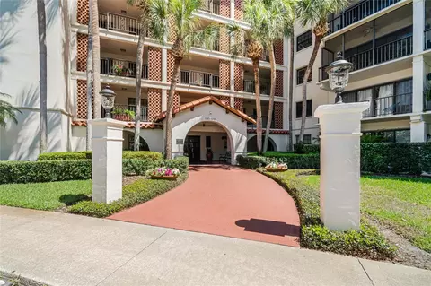 100 S Interlachen Ave #410, Winter Park, FL 32789