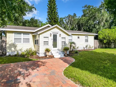 318 S Maple Ave, Sanford, FL 32771