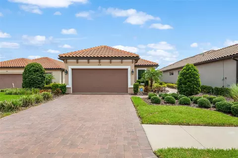 8310 Alberata Vista Dr, Tampa, FL 33647