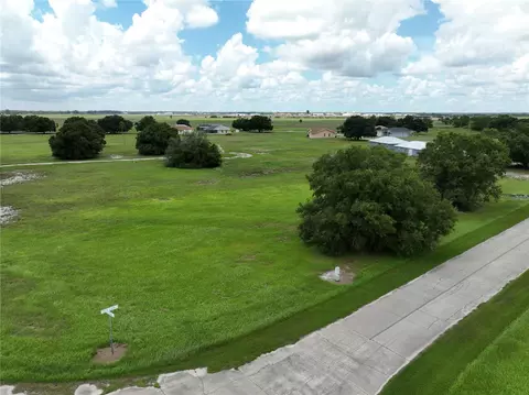 7008 Golf Club Dr, Sebring, FL 33876