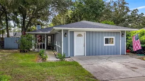 25538 Lido Ave, Sorrento, FL 32776