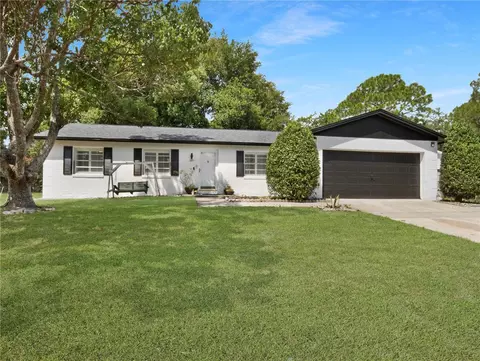 220 Loch Low Dr, Sanford, FL 32773