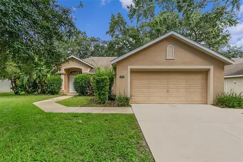 10427 Pleasant View Dr, Leesburg, FL 34788