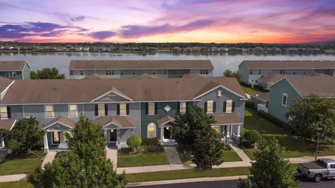 552 Juniper Springs Dr, Groveland, FL 34736