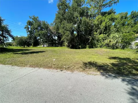 Oak Street, Daytona Beach, FL 32114