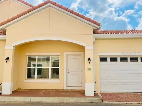 2108 Shantiniketan Blvd #B8, Tavares, FL 32778