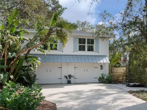 807 E 23rd Ave, New Smyrna Beach, FL 32169
