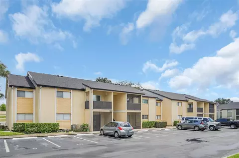 902 Lake Destiny Rd #F, Altamonte Springs, FL 32714