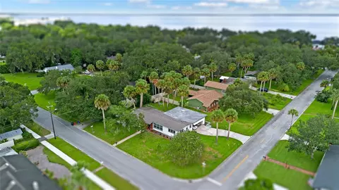1706 E 2nd St, Sanford, FL 32771