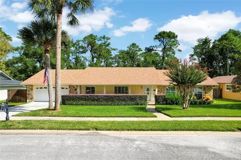 215 Hickory Dr, Longwood, FL 32779