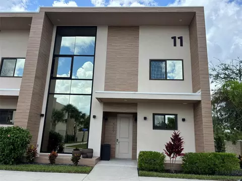 7469 Brooklyn Dr, Kissimmee, FL 34747