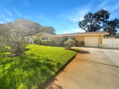 1384 63rd Ter S, Saint Petersburg, FL 33705
