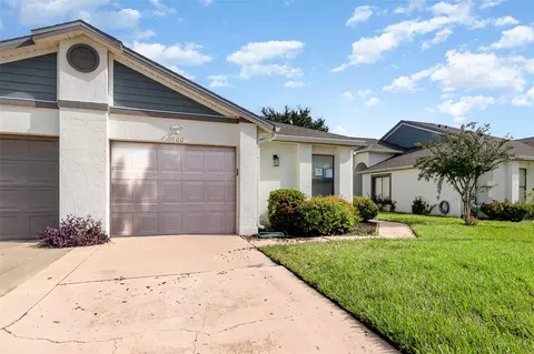 100 Lakepointe Cir, Kissimmee, FL 34743