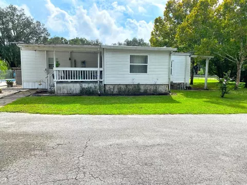 35025 Chancey Rd, Zephyrhills, FL 33541