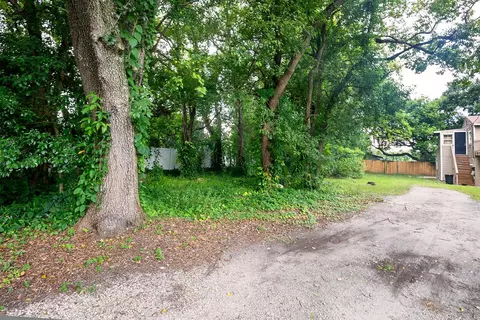 Iroquois Avenue, Sanford, FL 32773