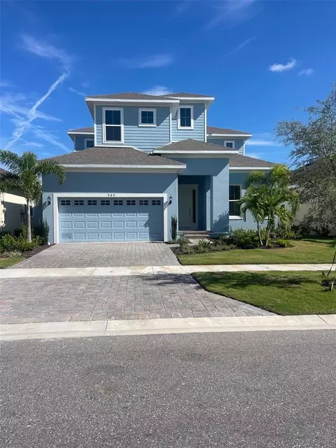 989 Signet Dr, Apollo Beach, FL 33572