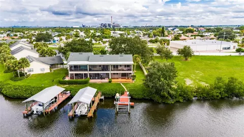 602 Yardarm Dr #1, Apollo Beach, FL 33572