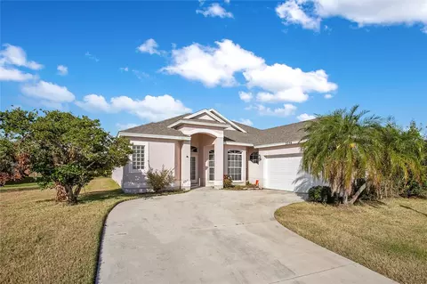 2254 Vintage St, Sarasota, FL 34240
