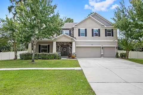 23548 Stream Ave, Sorrento, FL 32776