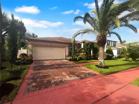 420 Chapelwood Dr, Apopka, FL 32712